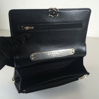 Chanel Top Handle Wallet on Chain