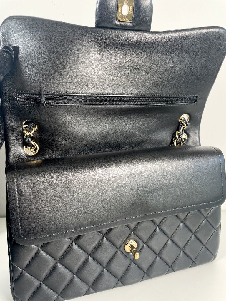 Chanel Classic Jumbo Flap