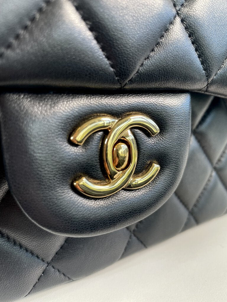 Chanel Classic Jumbo Flap