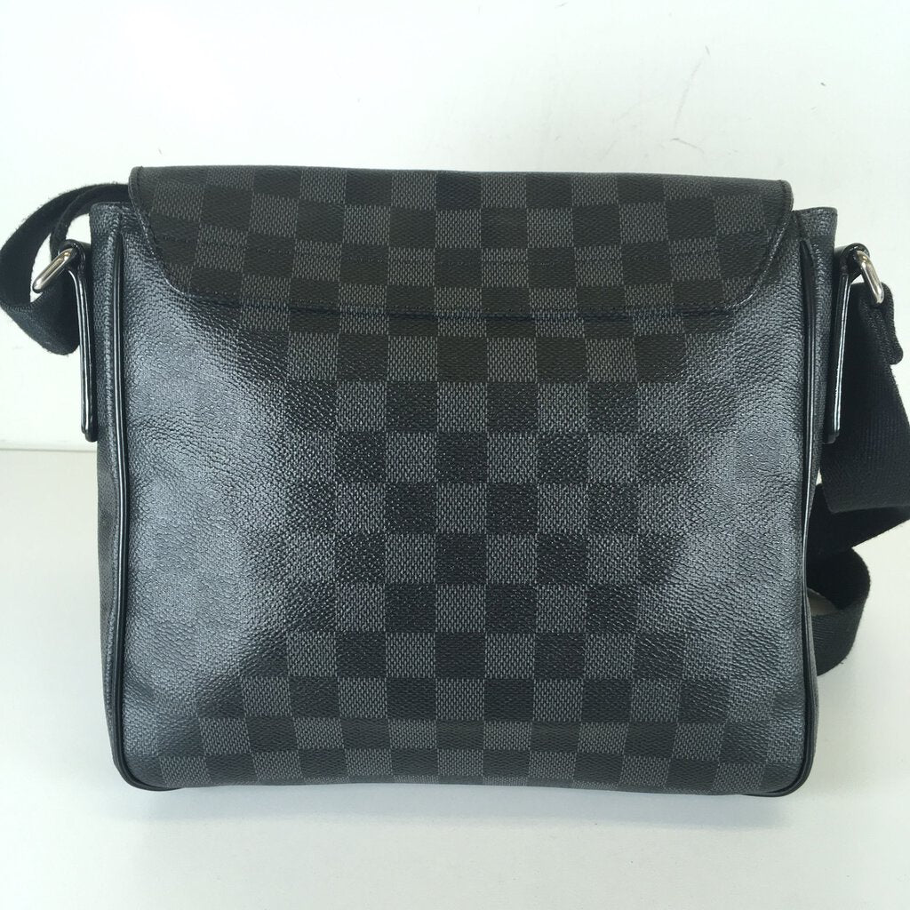 Louis Vuitton District Messenger Bag