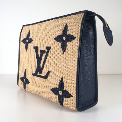 Louis Vuitton Toiletry 26