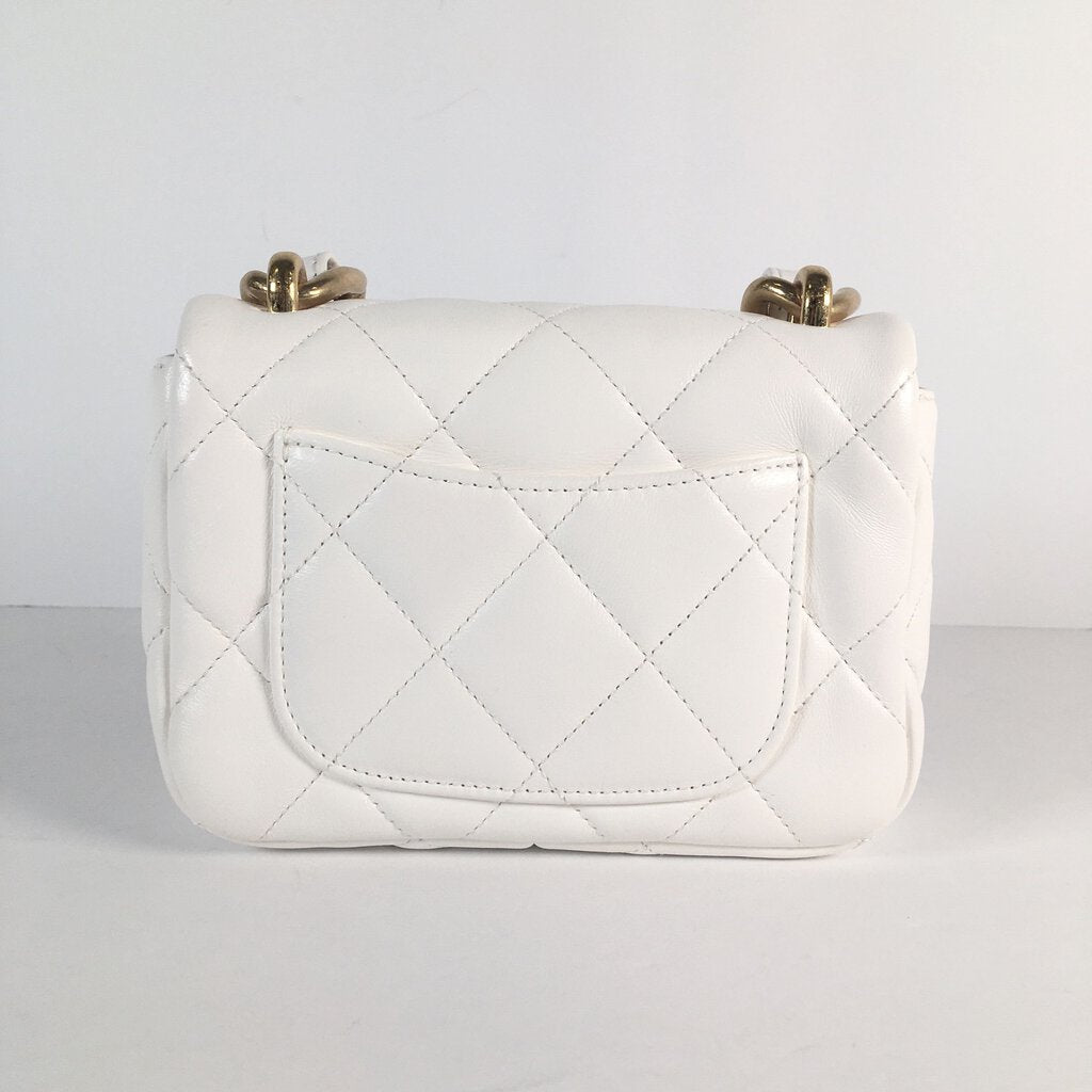 Chanel 22s White Flap