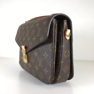 Louis Vuitton Pochette Metis