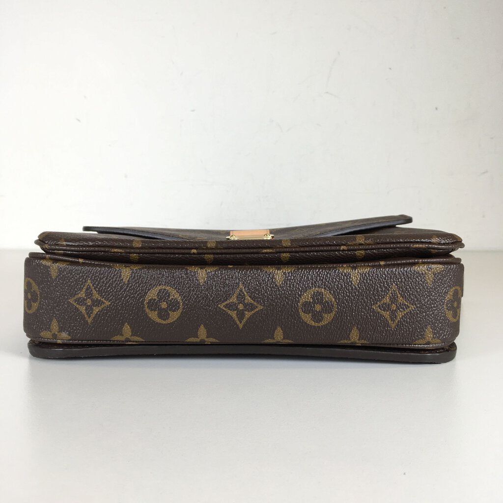 Louis Vuitton Pochette Metis