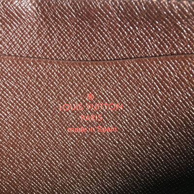 Louis Vuitton Zippy Wallet