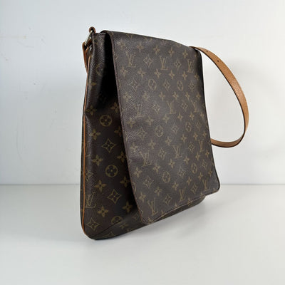 Louise Vuitton Musette Salsa