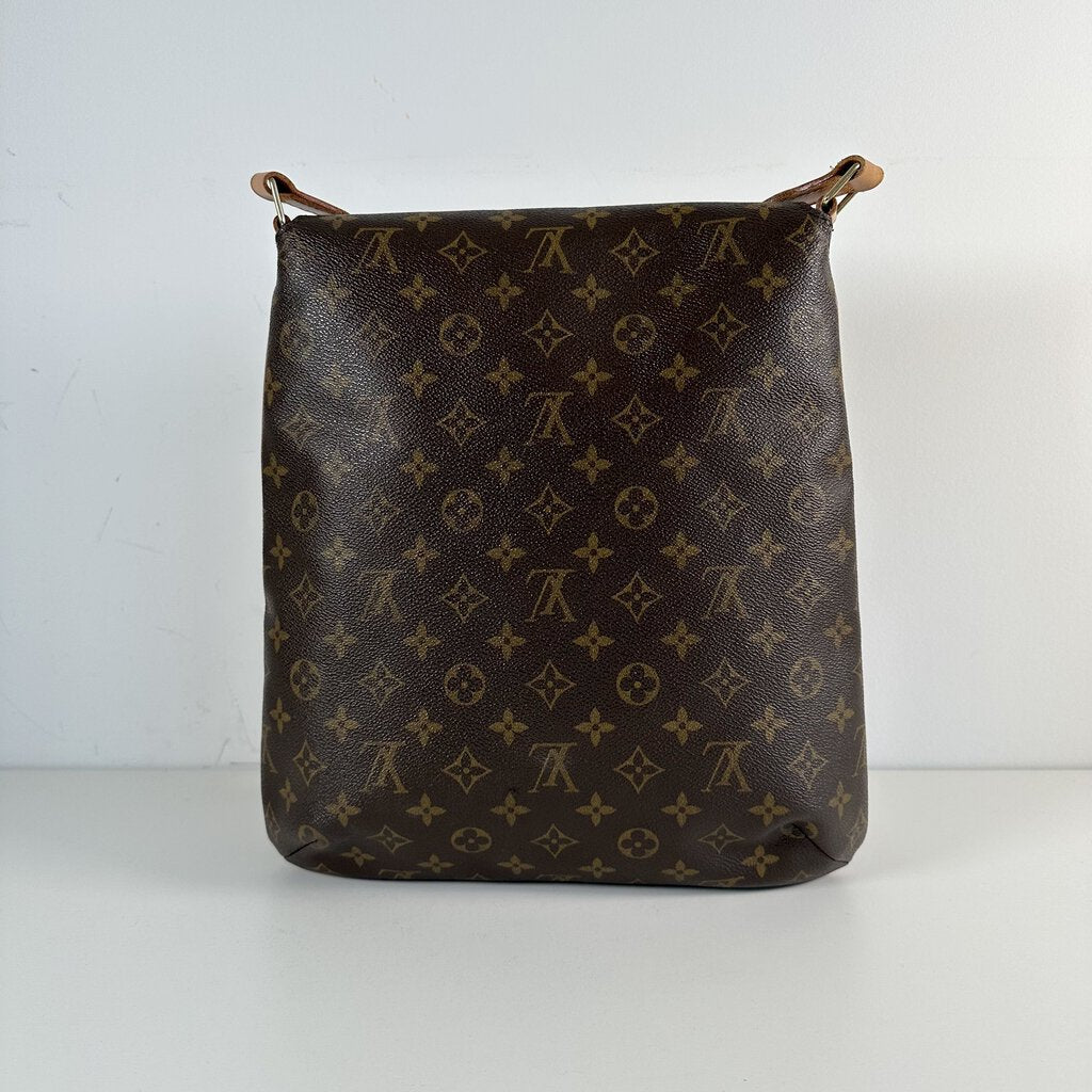 Louise Vuitton Musette Salsa