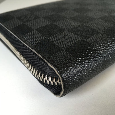 Louis Vuitton Zippy Organizer Wallet