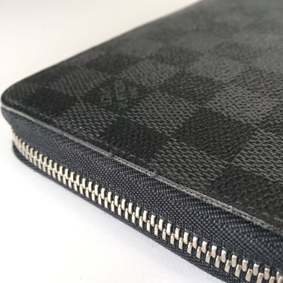 Louis Vuitton Zippy Organizer Wallet