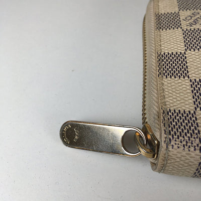 Louis Vuitton Zippy Organizer Wallet