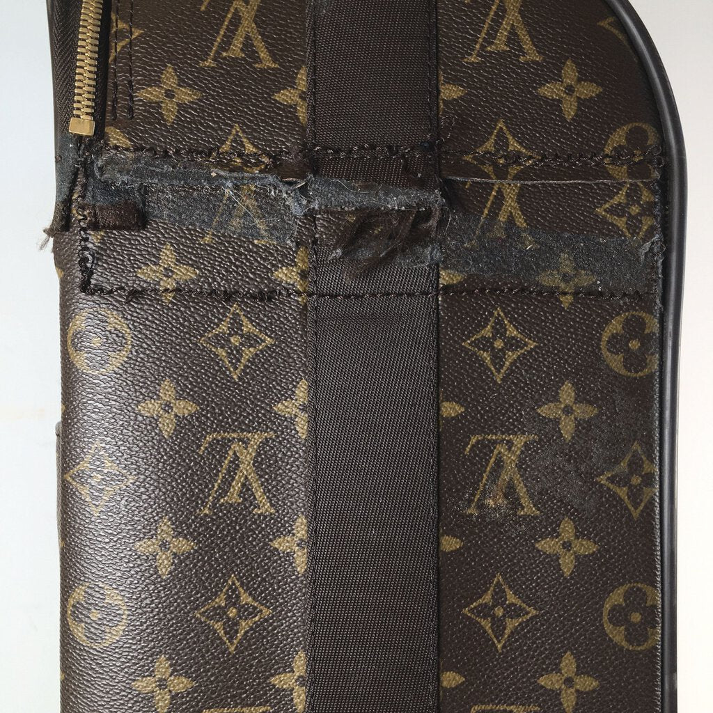 Louis Vuitton Vintage Rolling Luggage