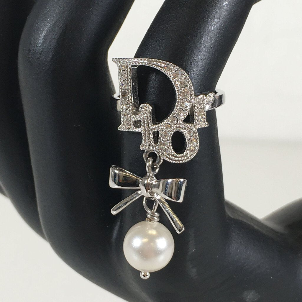 Dior Pearl Drop Bow Ring