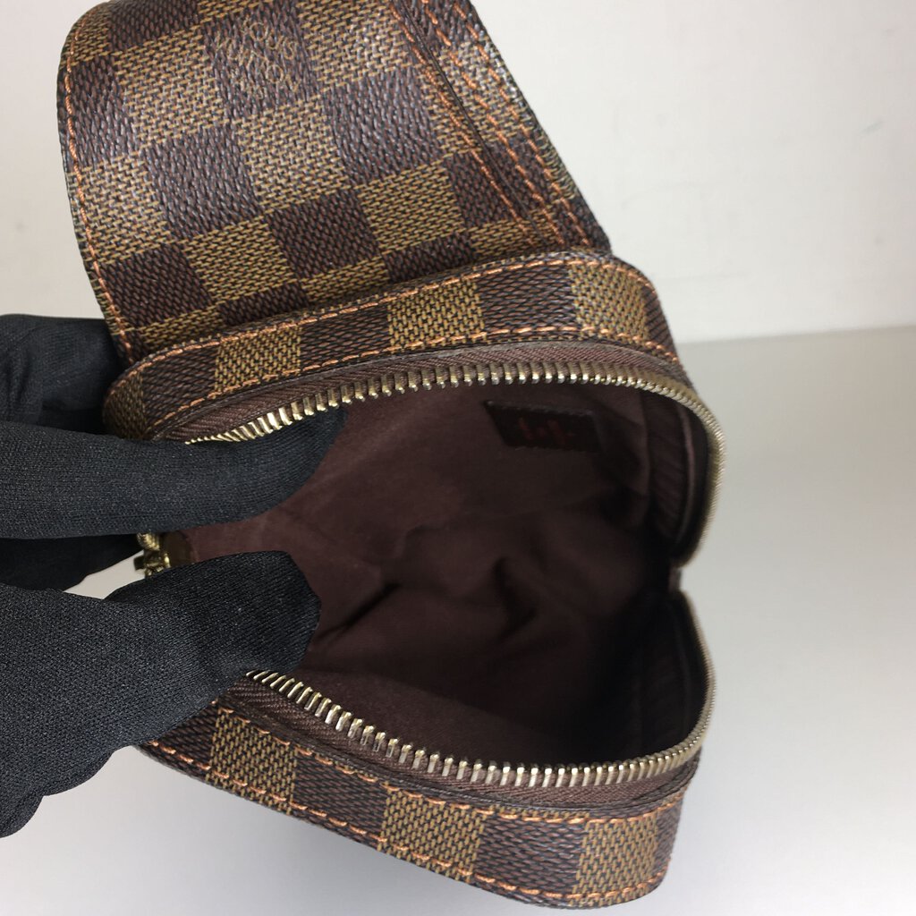 Louis Vuitton Geronimos Belt Bag