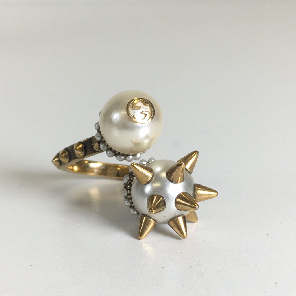 Gucci Spikes and Pearls Ring