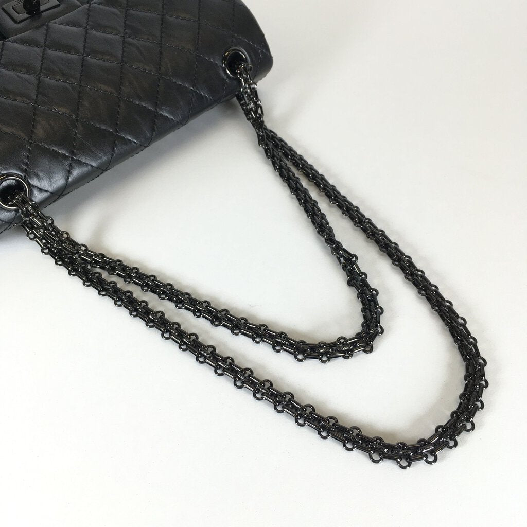 Chanel Reissue 225