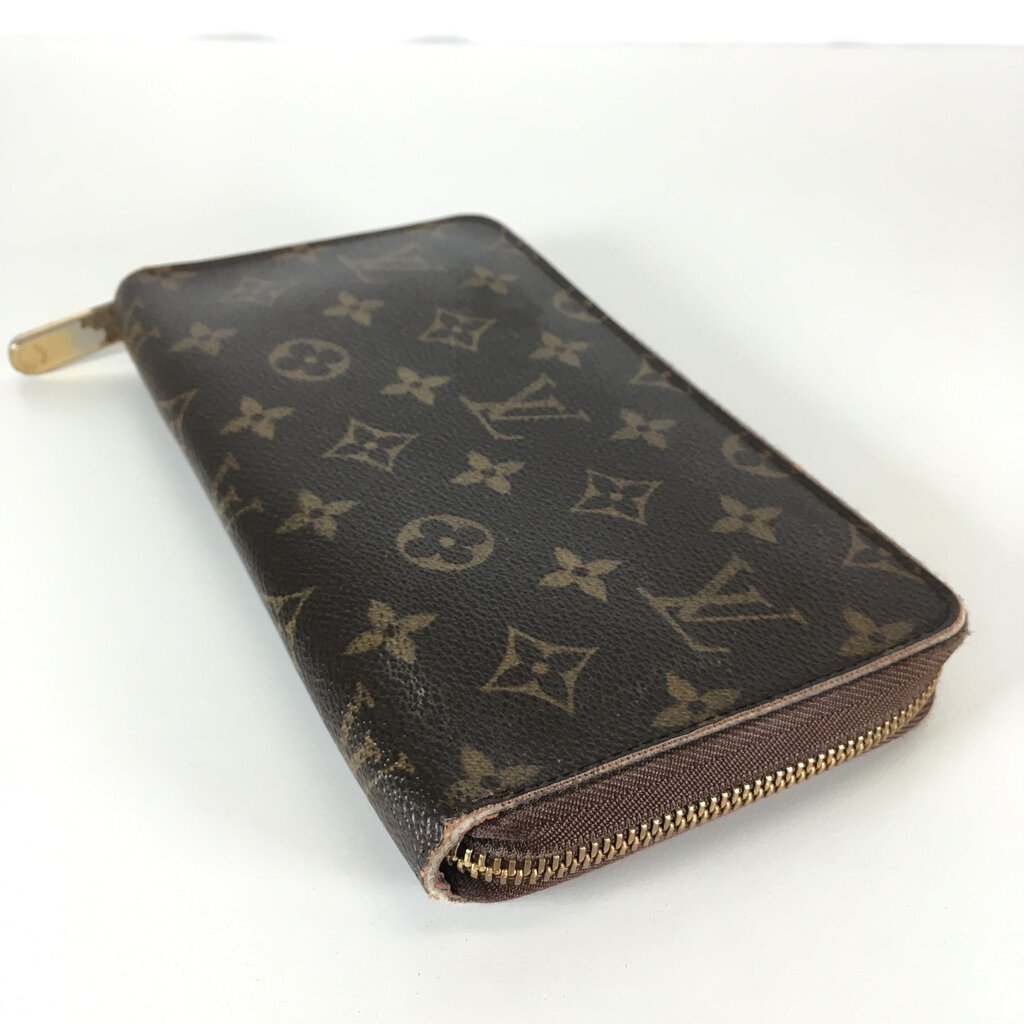 Louis Vuitton Zippy Organizer Wallet