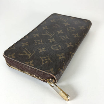 Louis Vuitton Zippy Organizer Wallet