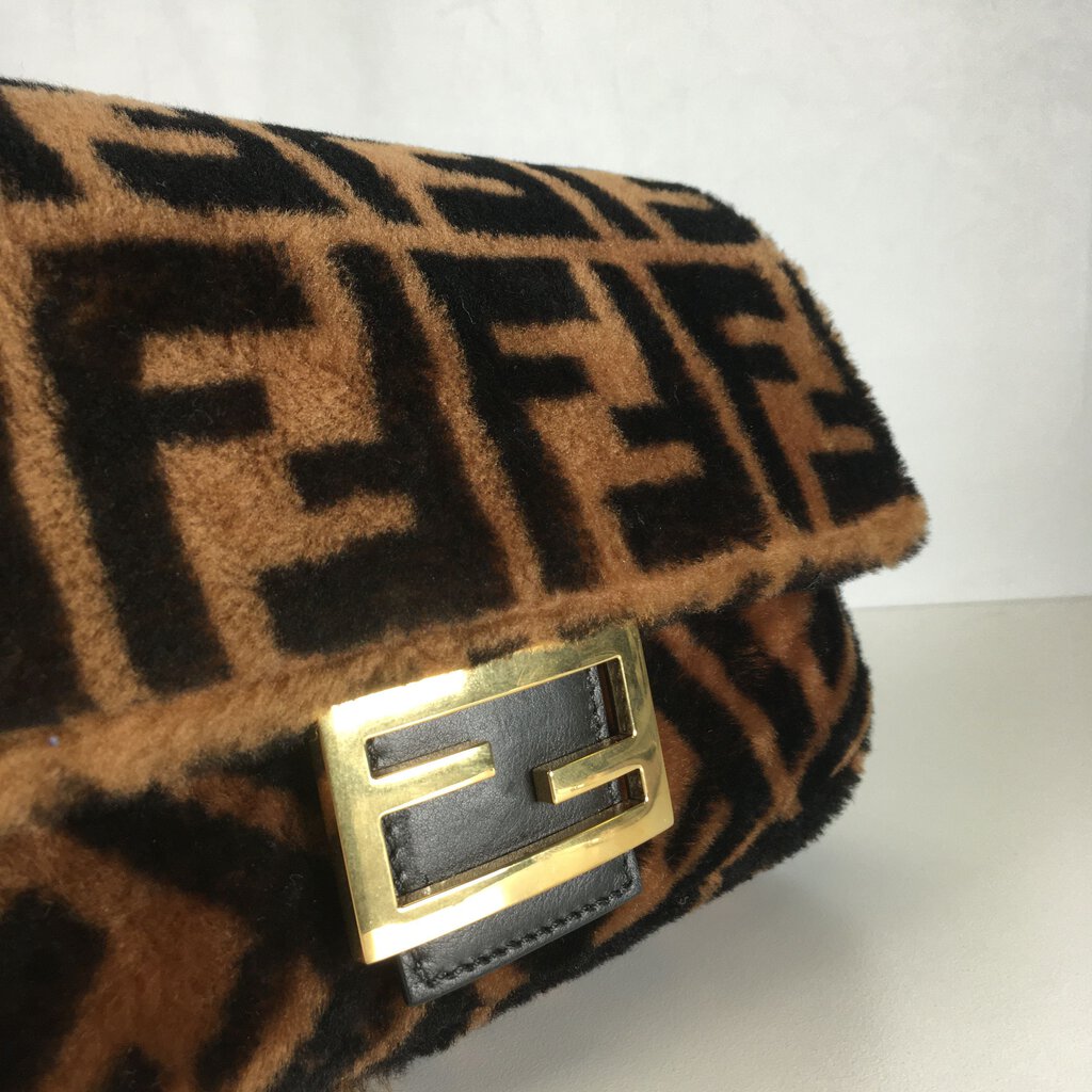 Fendi Baguette