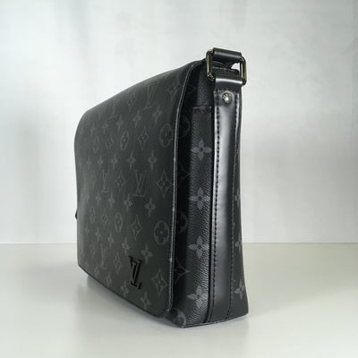 Louis Vuitton District Messenger Bag