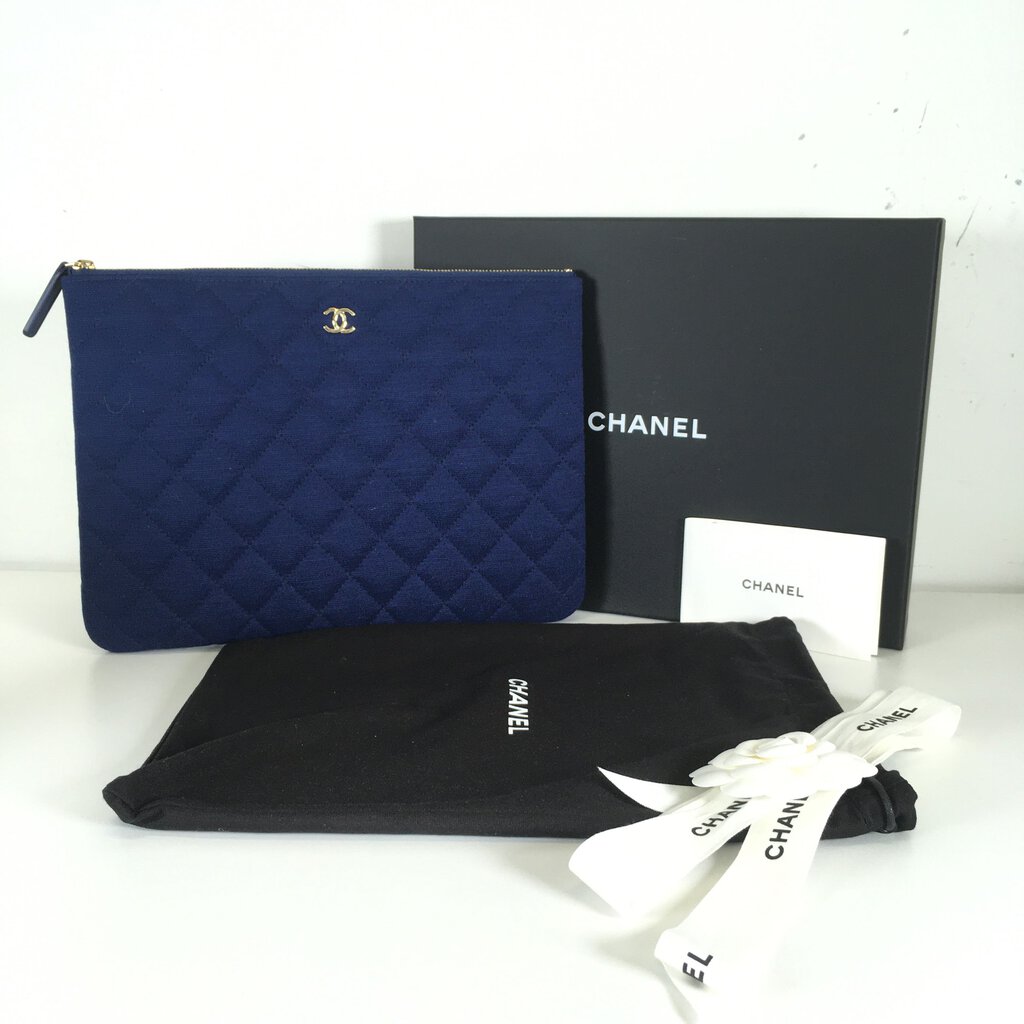 Chanel O-Case