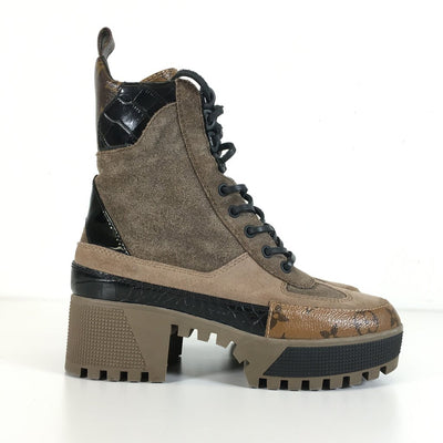 Louis Vuitton Laureate Platform Boots