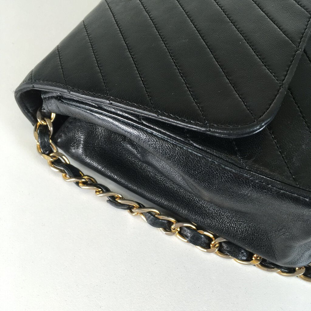 Chanel Vintage Diagonal Flap