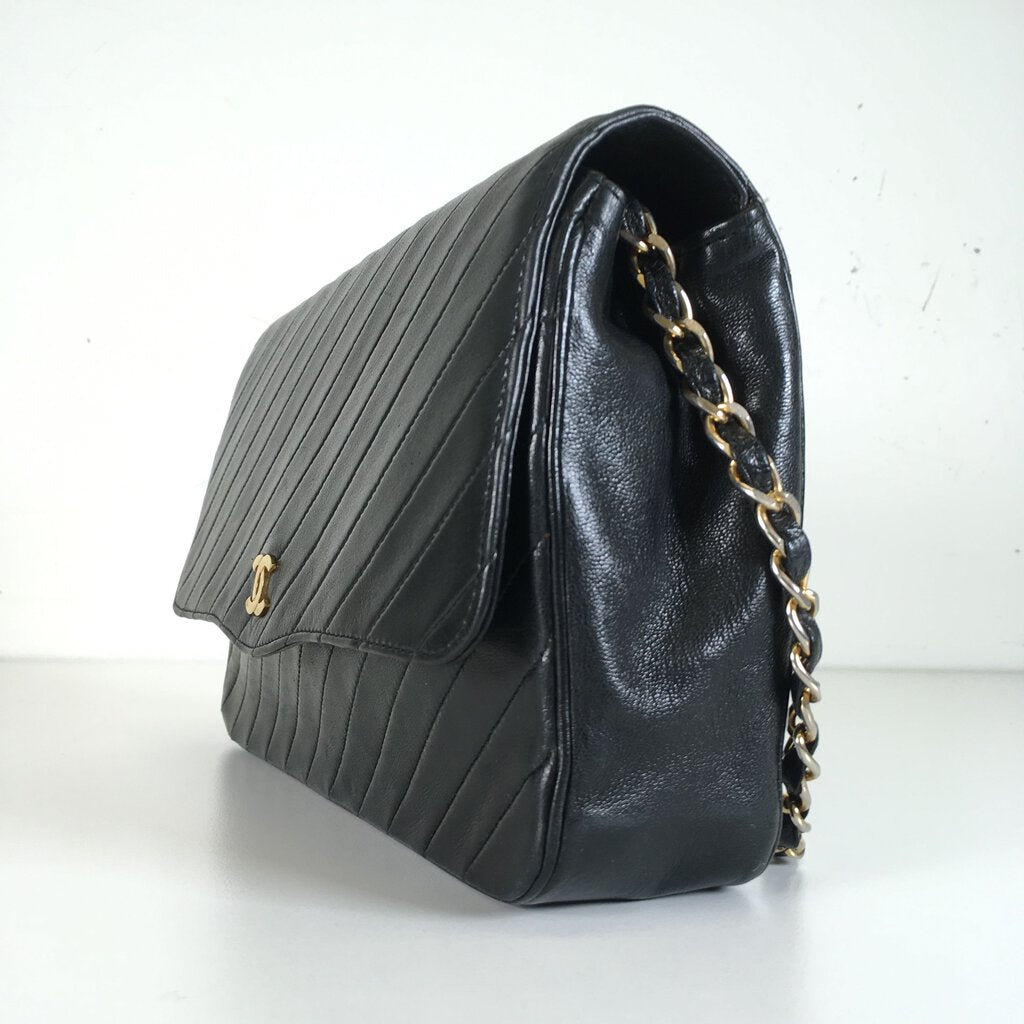 Chanel Vintage Diagonal Flap