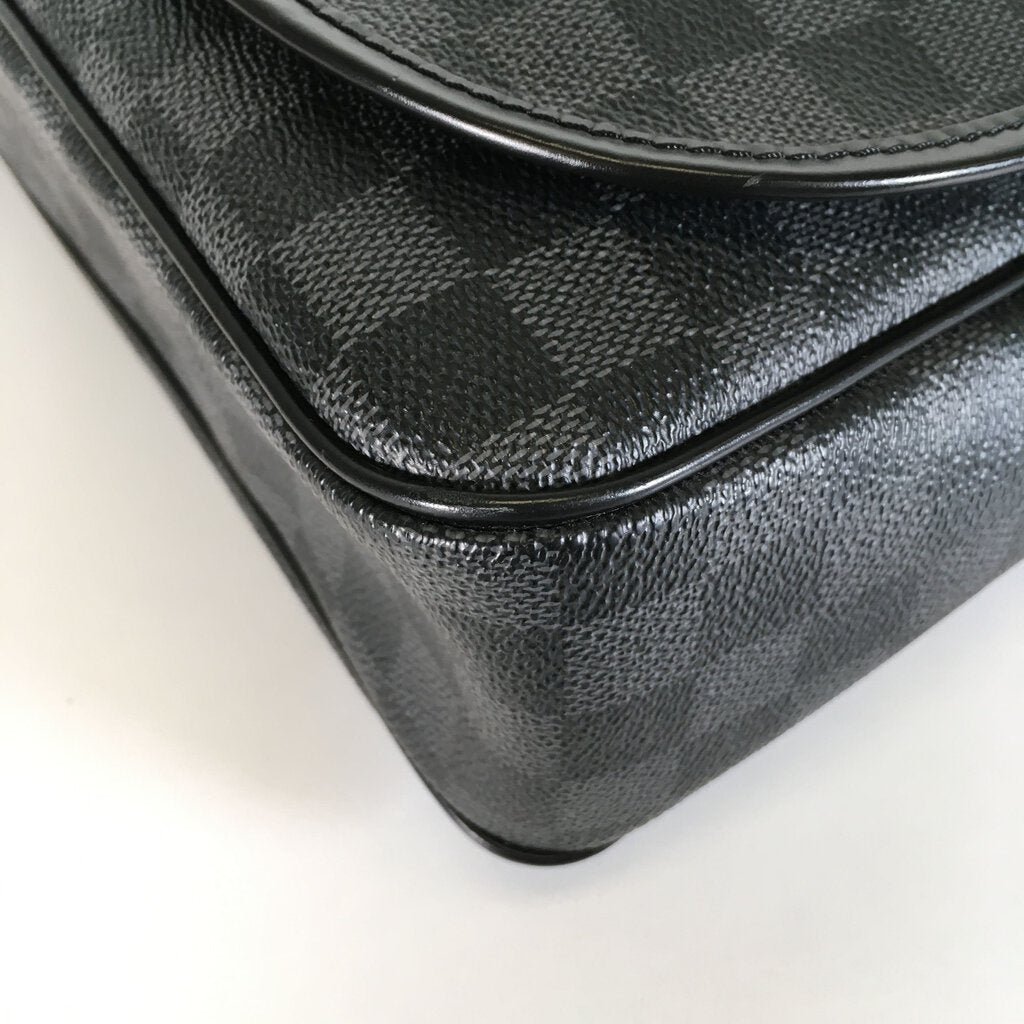 Louis Vuitton Daniel Messenger Bag