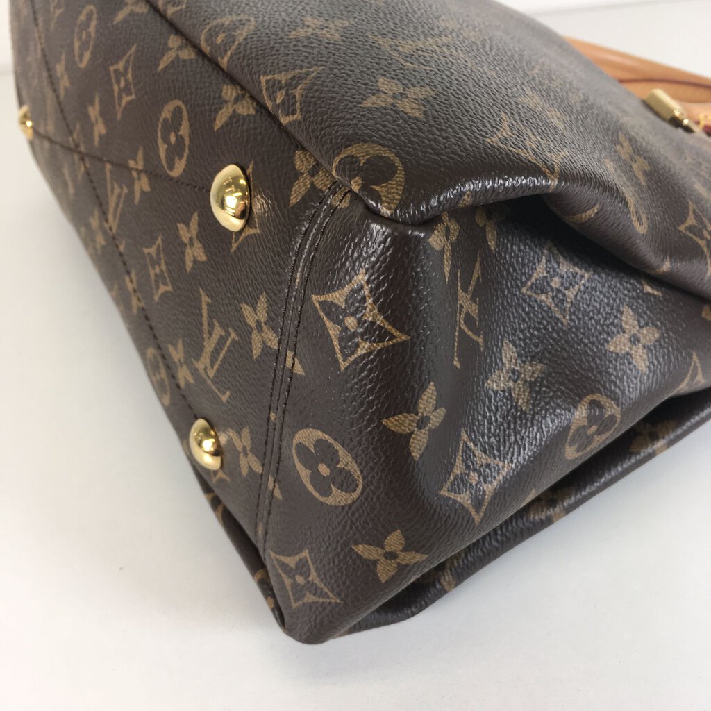 Louis Vuitton Pallas