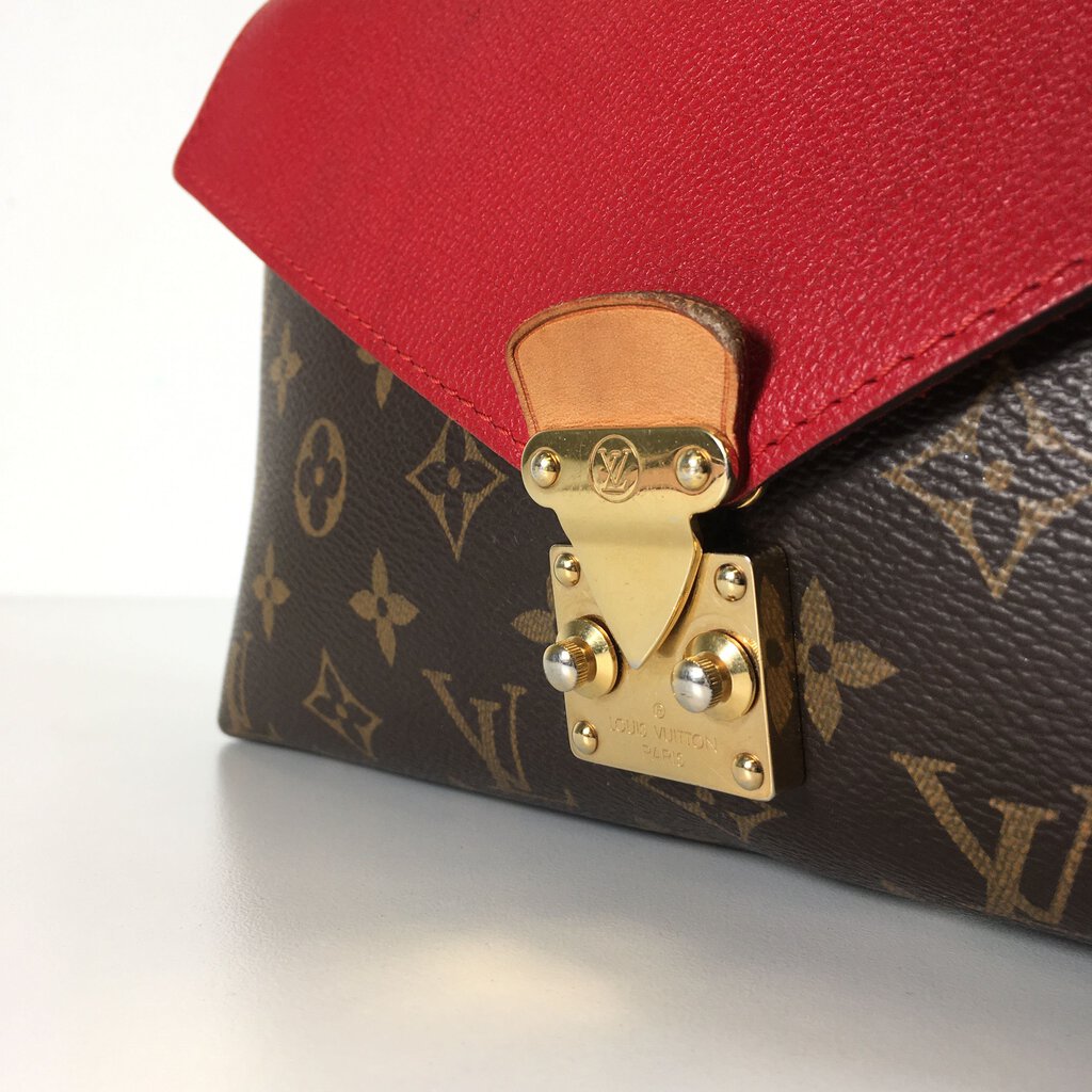 Louis Vuitton Pallas Chain