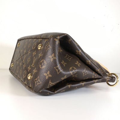 Louis Vuitton Pallas