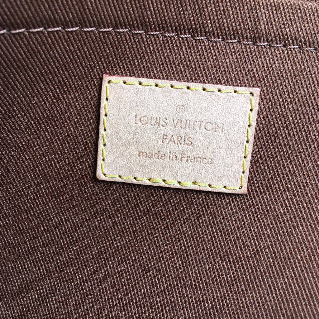 Louis Vuitton Etui Voyage MM