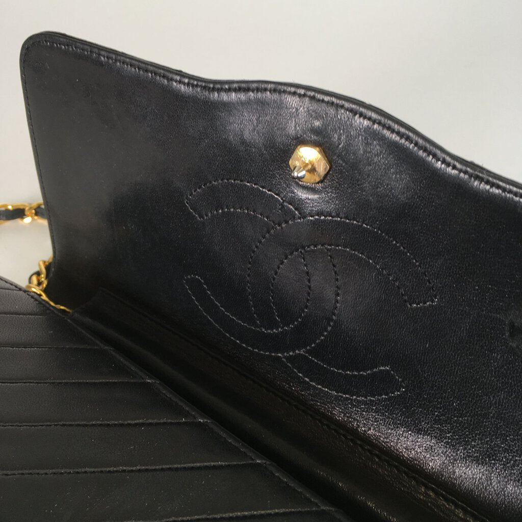 Chanel Vintage Diagonal Flap