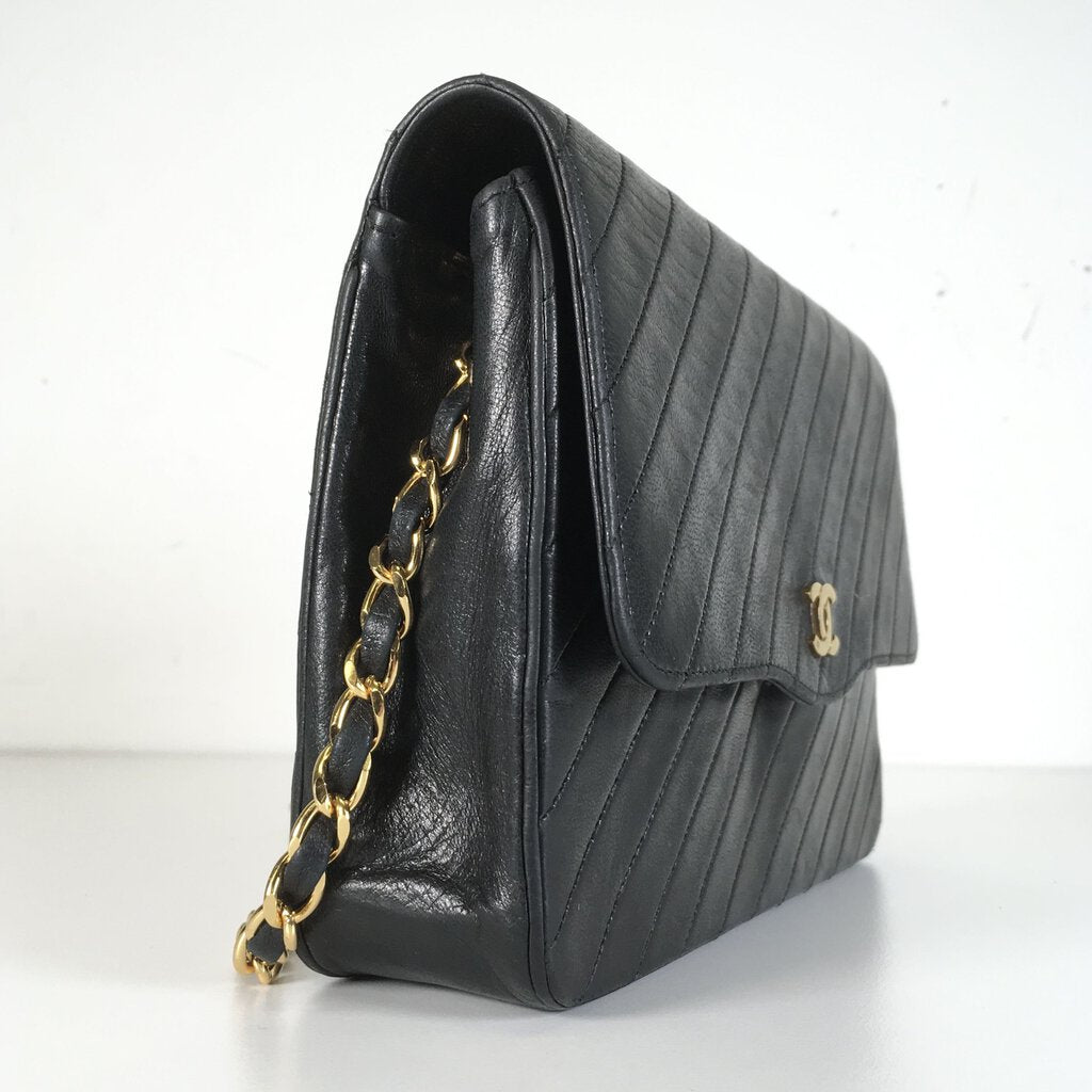 Chanel Vintage Diagonal Flap