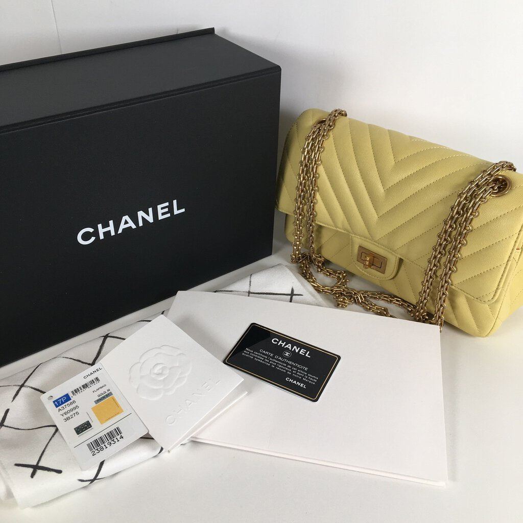 Chanel Reissue 225