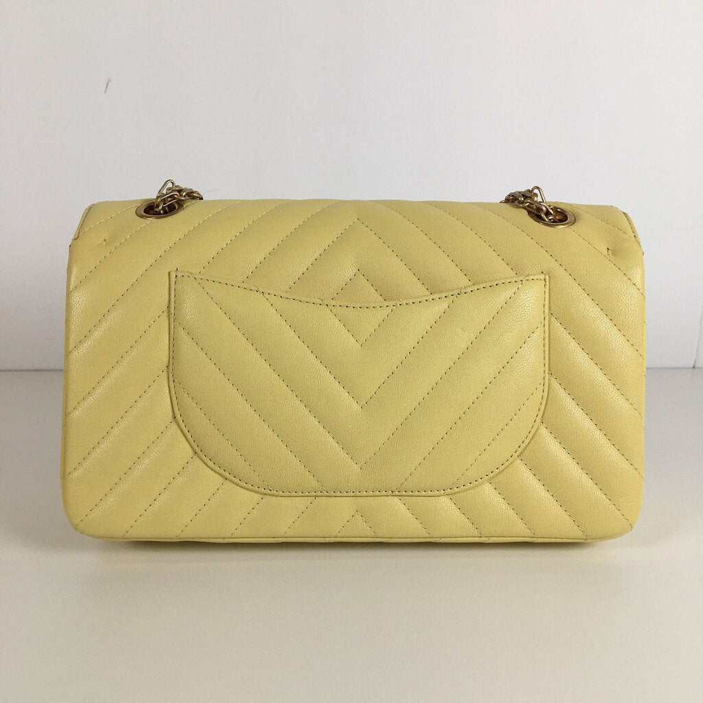 Chanel Reissue 225