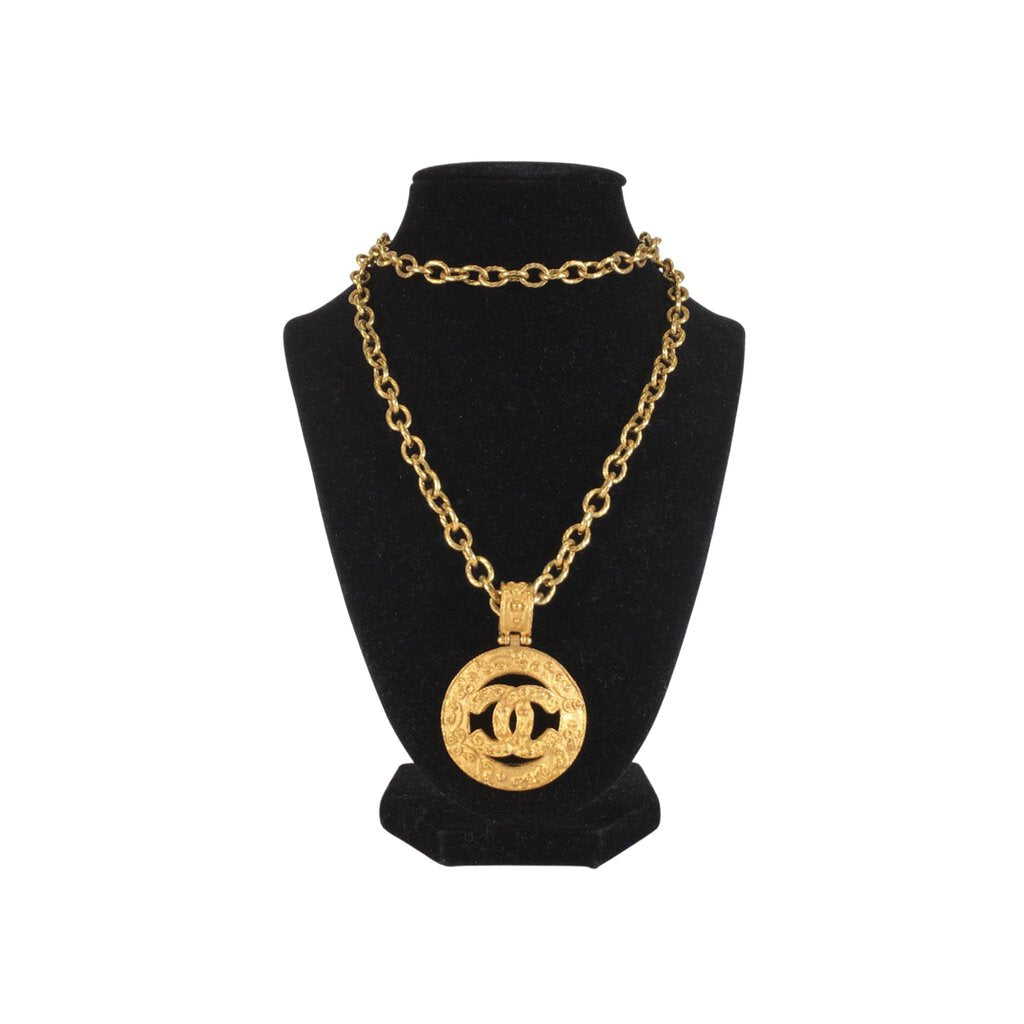 Chanel Vintage Round CC Necklace