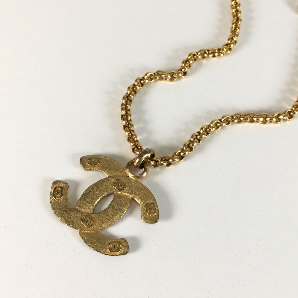 Chanel CC Logos Necklace