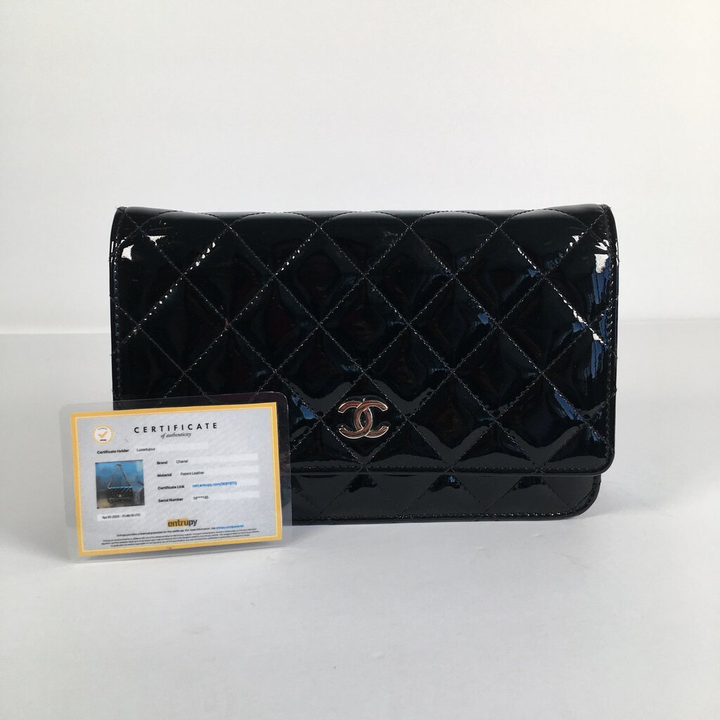 Chanel Wallet on Chain (WOC)