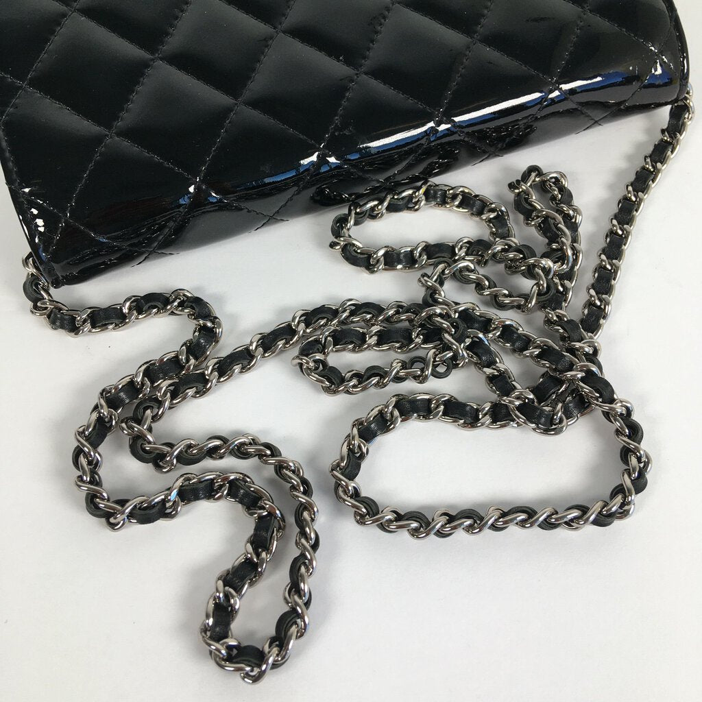 Chanel Wallet on Chain (WOC)