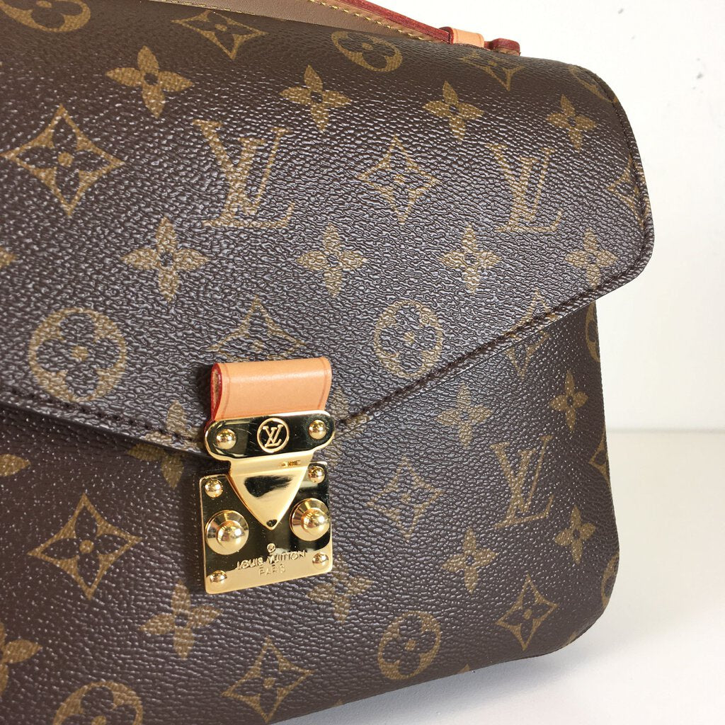 Louis Vuitton Pochette Metis