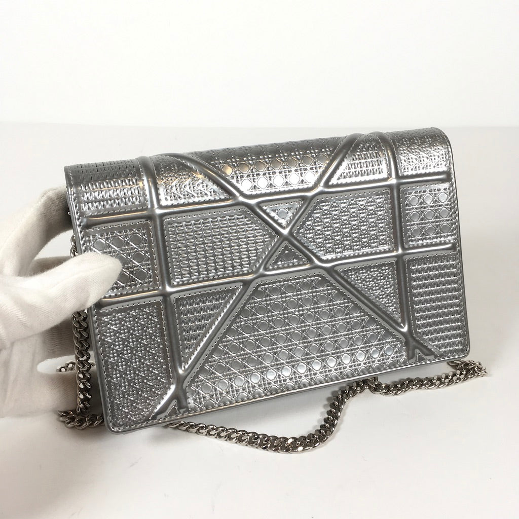 Dior Diorama Wallet On Chain