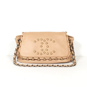 Chanel Pearl Flap in beige with gold pearls 