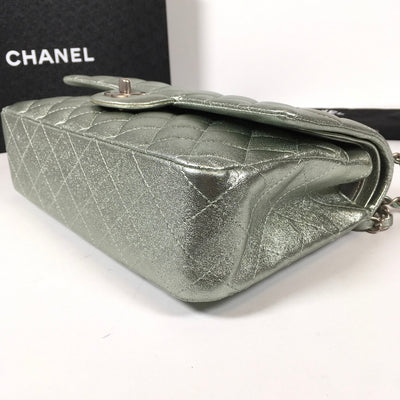 Chanel Classic Flap M/L