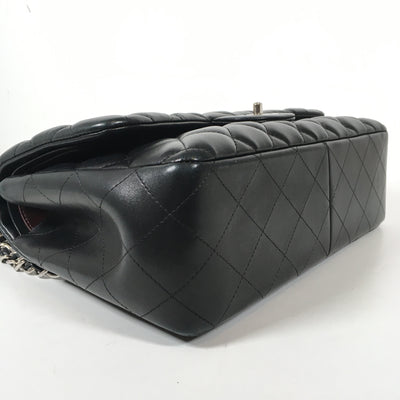 Chanel Classic Jumbo Flap