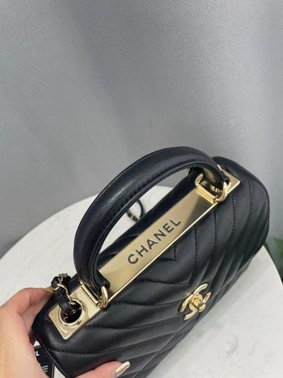 Chanel chevron trendy CC