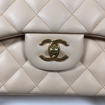 Chanel Classic Jumbo Flap