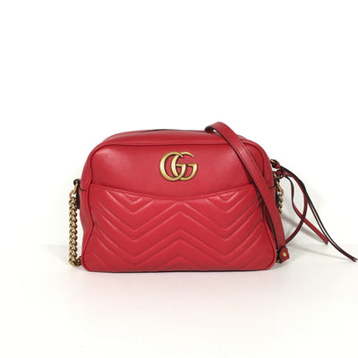 Gucci Marmont Bag in red with gold hardware