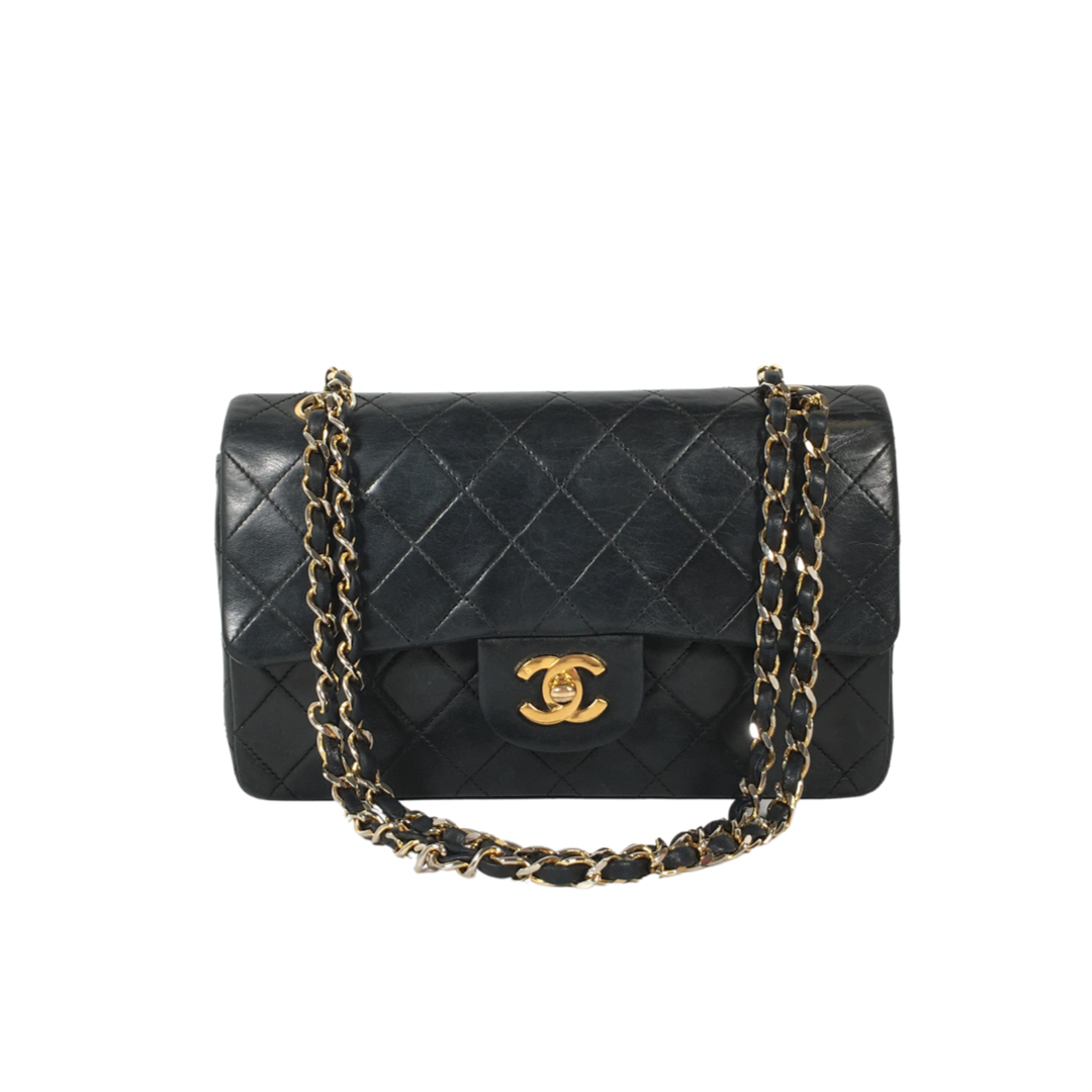 Chanel Vintage Small Flap in Black 