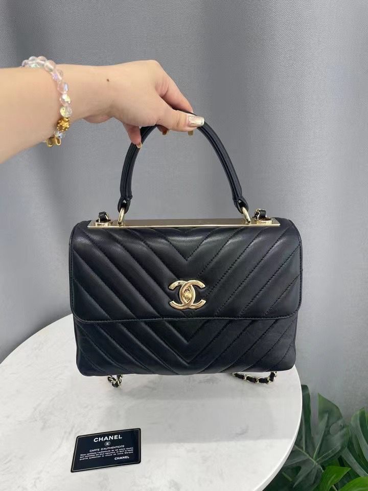 Chanel chevron trendy CC